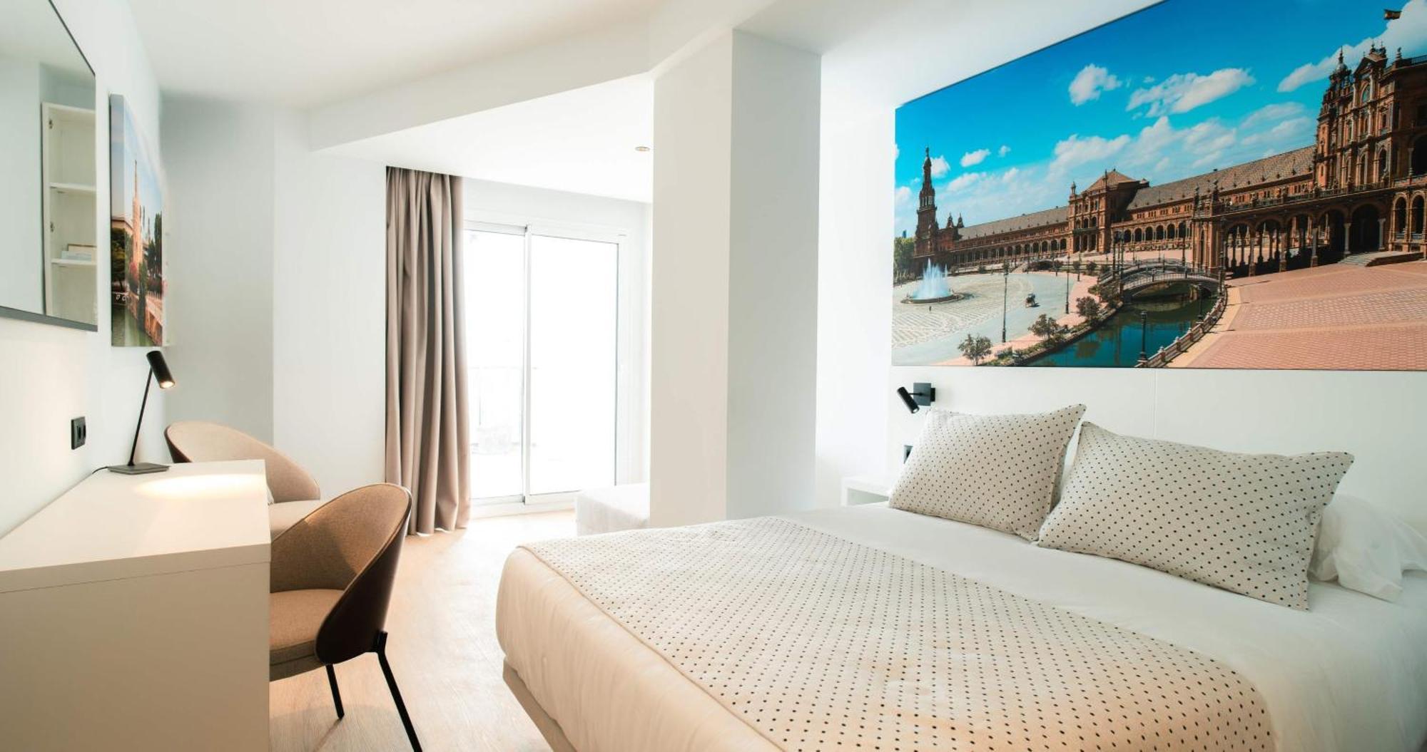 Espana Hotel 4*